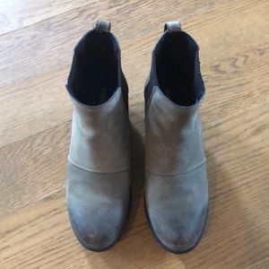 Sorel Joan of Arctic wedge ankle boots